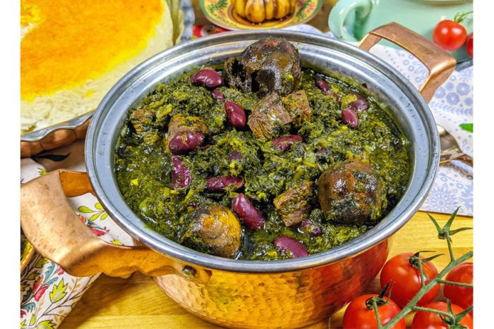 طرز تهیه خورشت سبزی مجلسی خوشمزه و جاافتاده